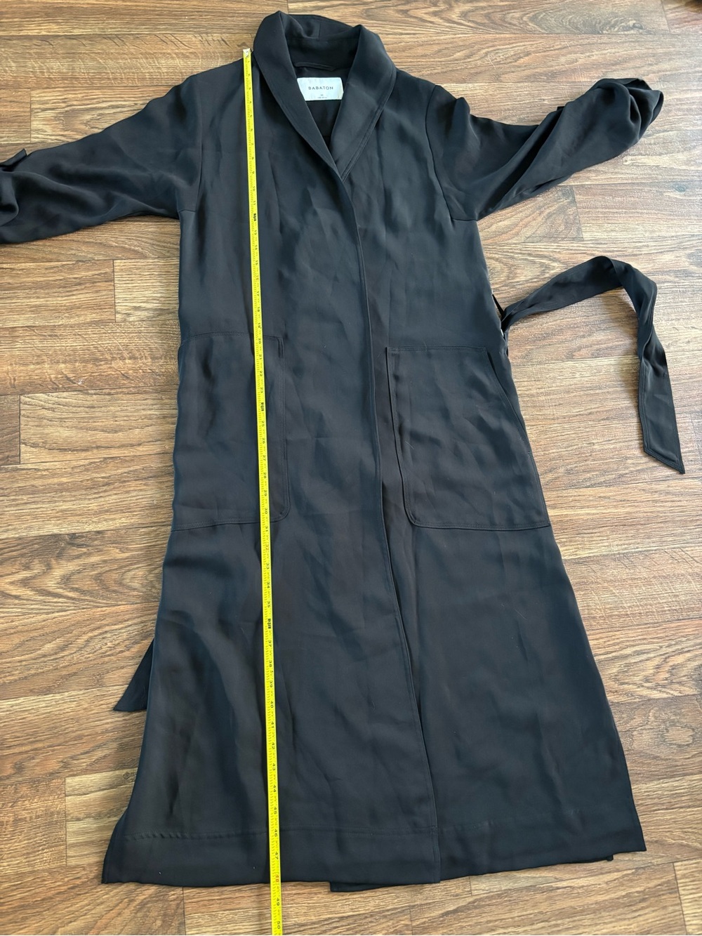 Aritzia Babaton Kahlo Long Robe Matte Satin Duster Jacket Black Medium - Picture 10 of 16